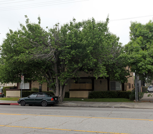 7101 Haskell Ave in Van Nuys, CA - Building Photo - Building Photo