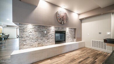 2511 W Queen Creek Rd, Unit 146 in Chandler, AZ - Building Photo - Building Photo