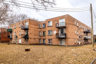 8341-8347 24E Av in Montréal, QC - Building Photo