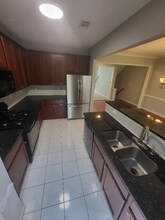 607 Pecan Knoll Dr in Marietta, GA - Building Photo - Building Photo