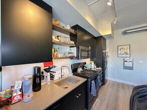 941 W Belmont Ave in Chicago, IL - Building Photo - Building Photo