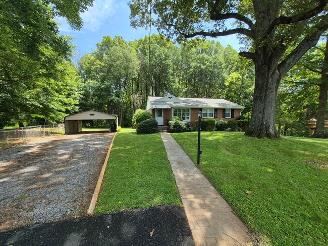 property at 1108 Dandridge Dr