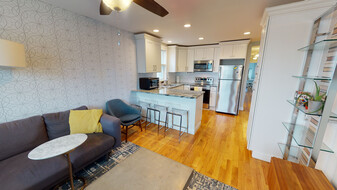 951 Saratoga St Apartments