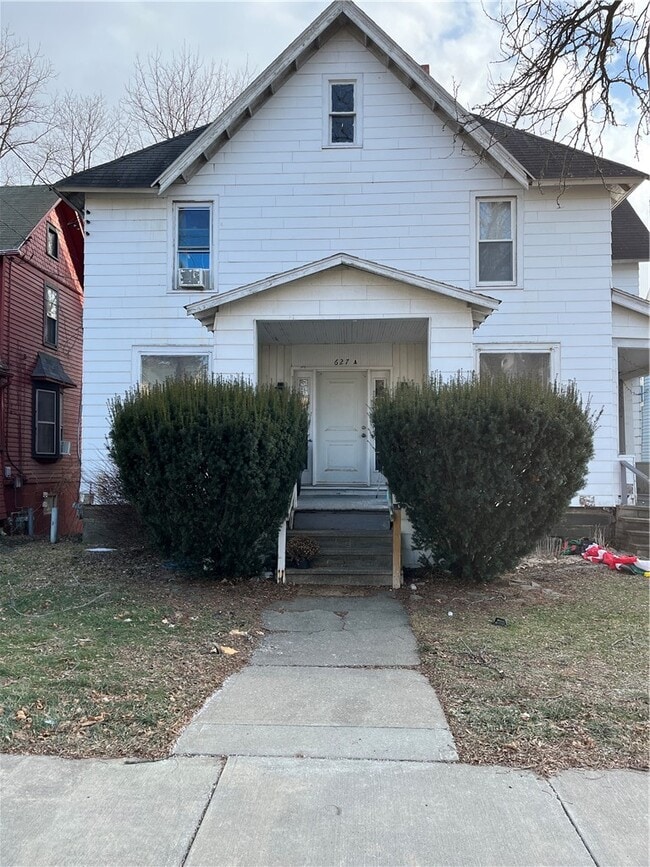 property at 627 W Water St