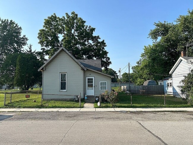 property at 360 Walnut St