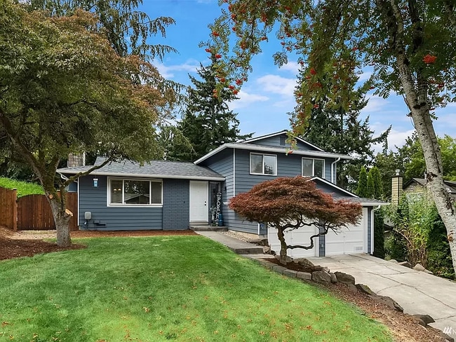 22020 5th Ave W in Bothell, WA - Building Photo - Building Photo