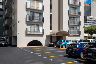Coty Towers in Honolulu, HI - Building Photo - Building Photo
