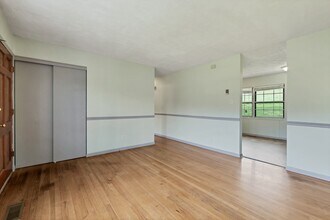 8848 W Simpson Rd in Knoxville, TN - Building Photo - Building Photo