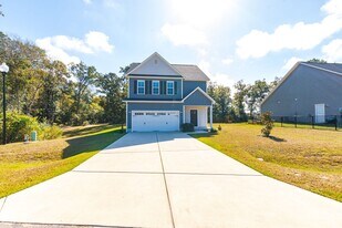608 Feather Ct in Richlands, NC - Building Photo