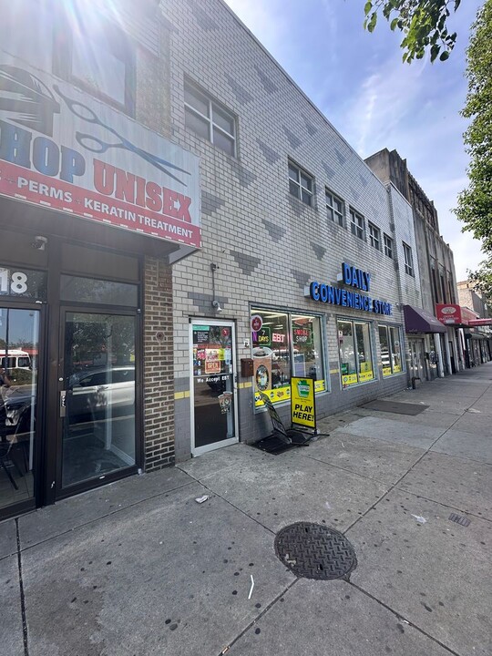 6818 Market St in Upper Darby, PA - Building Photo