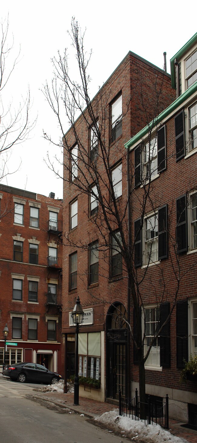 89 Myrtle St in Boston, MA - Building Photo - Building Photo