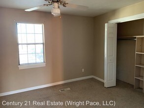 104 E Center St in Jonesboro, AR - Foto de edificio - Building Photo