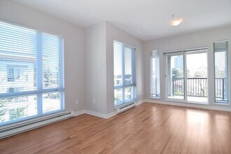 305-13321 102A Av in Surrey, BC - Building Photo - Building Photo