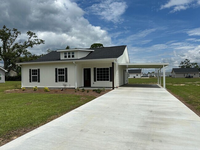 42 Walton Way in Hazlehurst, GA - Building Photo - Building Photo