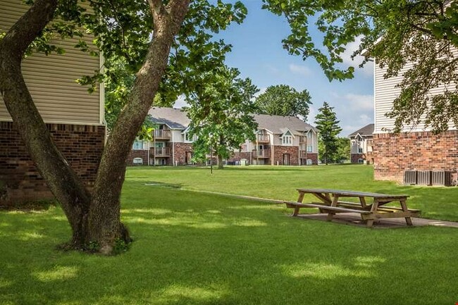 Warren Harbor Apartments