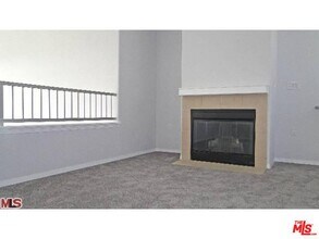 100 S Alameda St in Los Angeles, CA - Building Photo - Building Photo