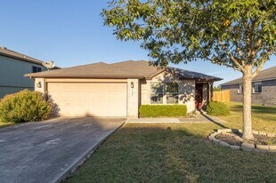 160 Kaylee Chase in Cibolo, TX - Building Photo