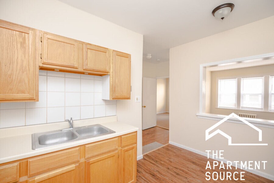 2144 Gunderson Ave in Berwyn, IL - Building Photo