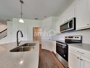 559 Onate Cir in St. Augustine, FL - Foto de edificio - Building Photo