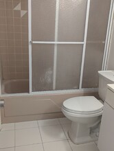 20400 NW 7th Ave in Miami Gardens, FL - Building Photo - Building Photo