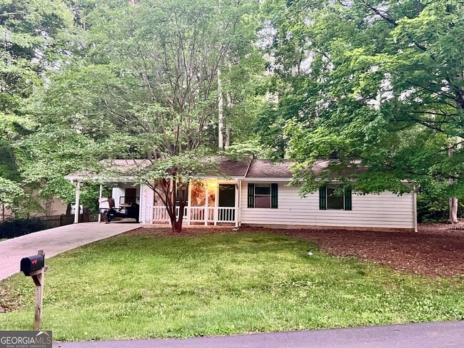 3 Log Ct in Newnan, GA - Building Photo - Building Photo