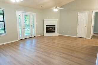 654 Terry Ave in Springdale, AR - Building Photo - Building Photo