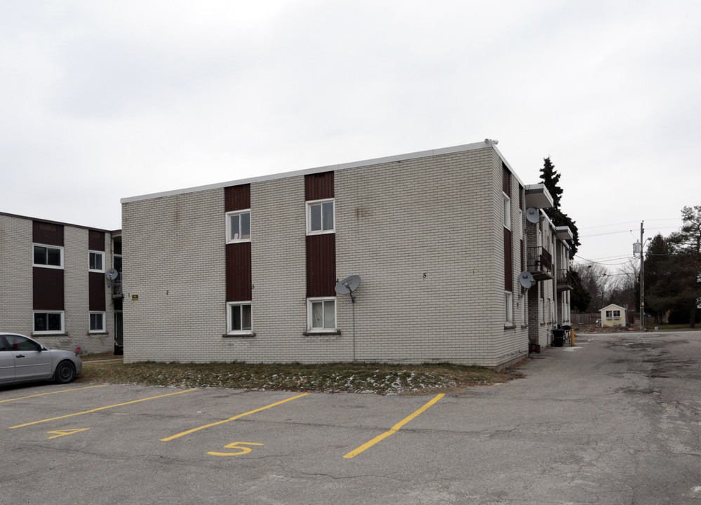 138 Bagot St in Guelph, ON - Building Photo