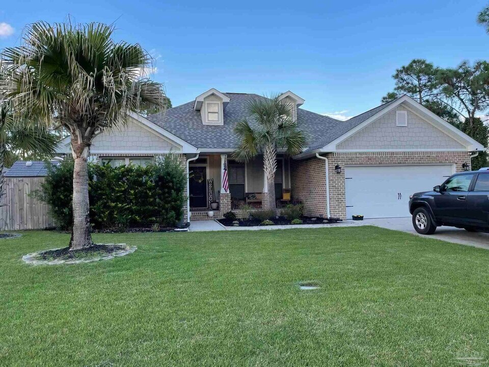 5402 Longhorn Trail in Gulf Breeze, FL - Building Photo