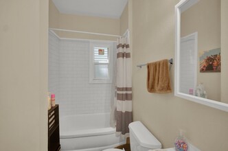 2036 Sherman Ave in Evanston, IL - Building Photo - Building Photo