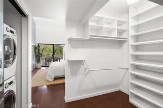 230 Lille Ln in Newport Beach, CA - Building Photo - Building Photo