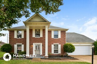 4960 Grand Pines Dr in Memphis, TN - Building Photo