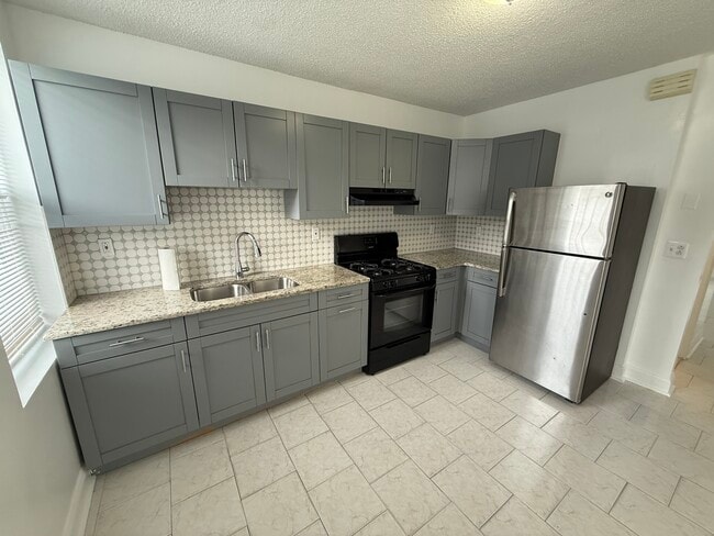 1115 11th St, Unit 1