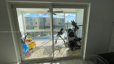 311 SE 3rd St in Dania Beach, FL - Building Photo - Building Photo
