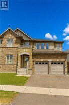722 Sundew Dr in Waterloo, ON - Building Photo