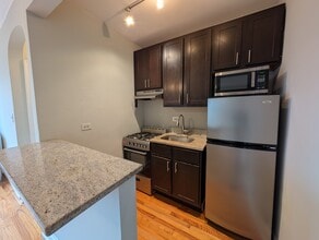 4616 N Paulina St, Unit 4614-412 in Chicago, IL - Building Photo - Building Photo