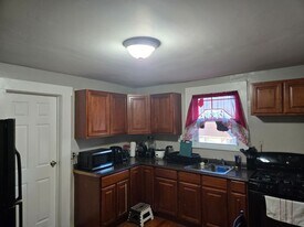 144-146 Mapes Avenue, 3 in Newark, NJ - Building Photo