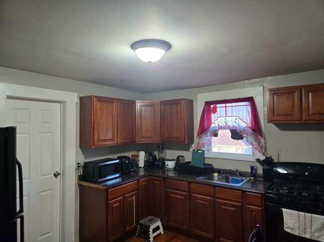 property at 144-146-146 Mapes Ave