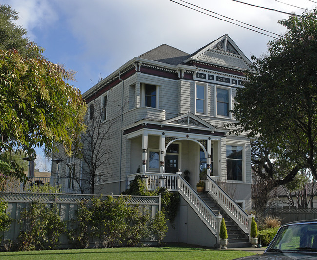 1835 San Jose Ave in Alameda, CA - Foto de edificio - Building Photo