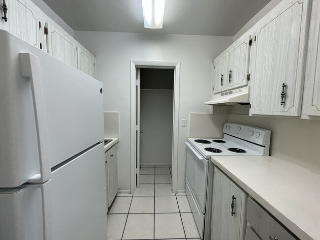 11 NE 24th St in Wilton Manors, FL - Building Photo - Building Photo