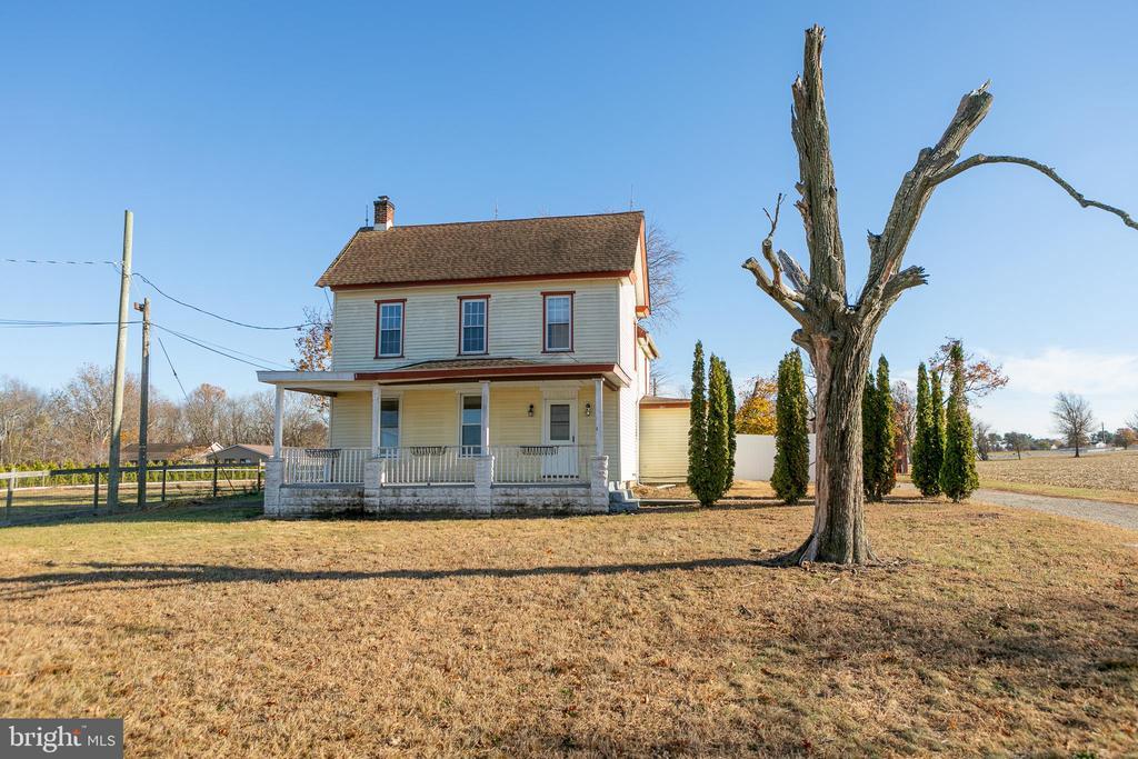 567 Eldridges Hill Rd in Woodstown, NJ - Building Photo