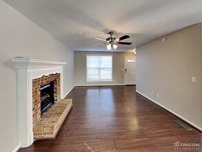 1649 Robert Rd in Columbia, TN - Foto de edificio - Building Photo
