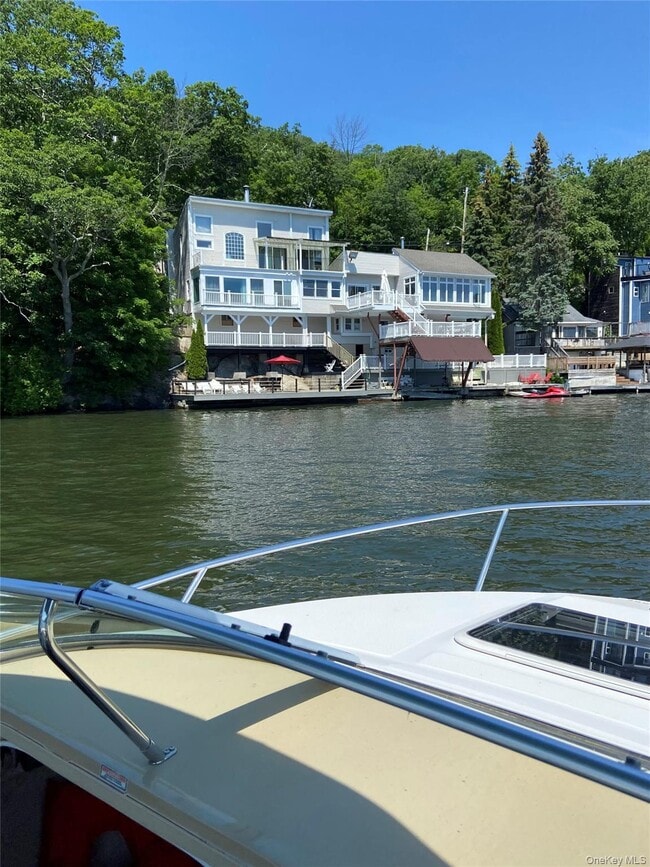 590 Jersey Ave in Greenwood Lake, NY - Building Photo - Building Photo