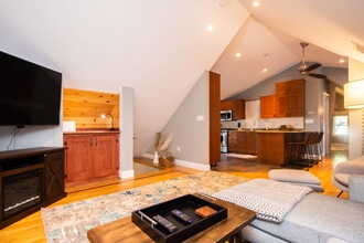 247 Savin Hill Ave in Boston, MA - Building Photo - Building Photo