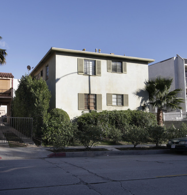 830 Wilcox Ave in Los Angeles, CA - Building Photo - Building Photo