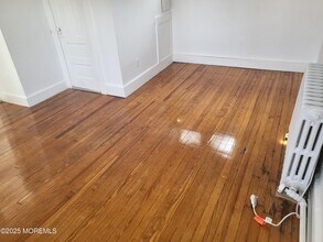 122 Mt Hermon Way in Ocean Grove, NJ - Building Photo - Building Photo