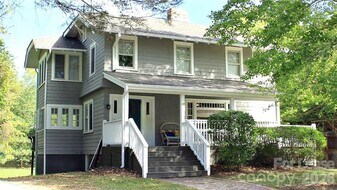 10 Coleman Ave in Asheville, NC - Building Photo
