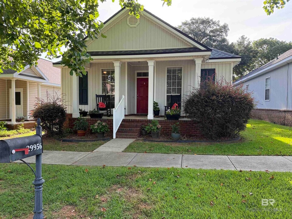 29956 St Barbara St in Daphne, AL - Building Photo
