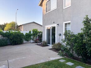 1201 Sassone Ct in Milpitas, CA - Foto de edificio - Building Photo