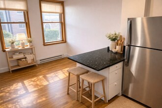 92 W Cedar St in Boston, MA - Foto de edificio - Building Photo