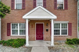 1123 N Byrne Rd in Toledo, OH - Building Photo - Building Photo